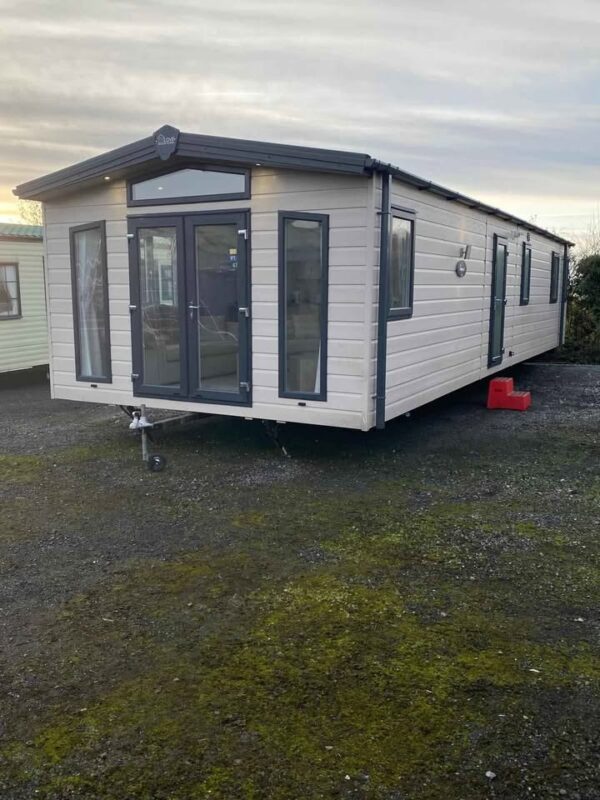CASA CARAVANA DE 40×13 PIES – DOS CUARTOS EN VENTA PUERTO RICO