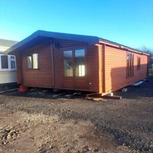 CASA DE MADERA PREFABRICADA DE 40 x 20 PIES – 3 HABITACIONES EN PUERTO RICO