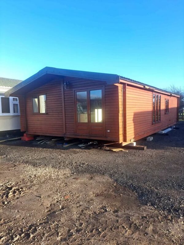 CASA DE MADERA PREFABRICADA DE 40 x 20 PIES – 3 HABITACIONES EN PUERTO RICO