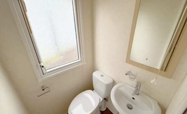 CASA CARAVANA SWIFT 38x12ft – 2 HABITACIONES - Image 4