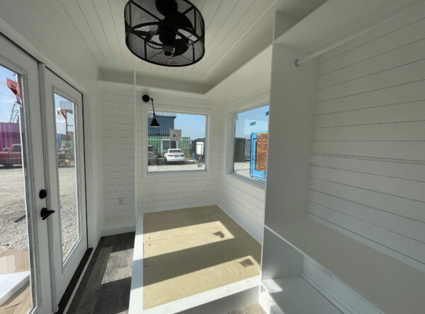 CASA CONTENEDOR DE 40 PIES CON 3 PUERTAS FRONTAL EN VENTA ISABELA, PUERTO RICO
