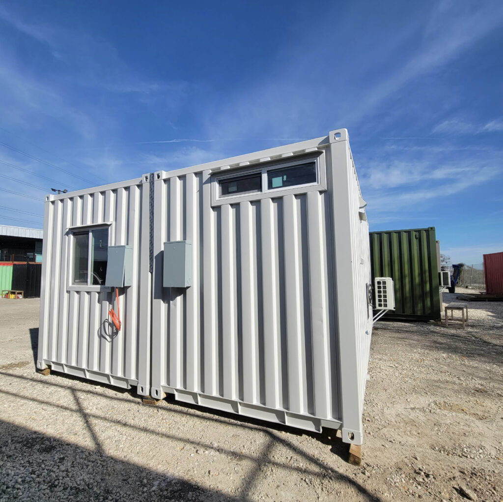 CASA CONTENEDOR MODELO MAPLE EN RIO GRANDE, PR