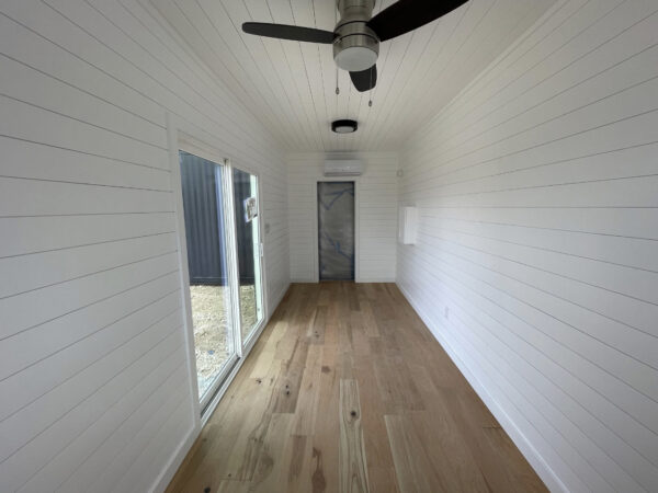 CASA CONTENEDOR MODELO “LEO” – 3 HABITACIONES EN VENTA CIDRA, PR