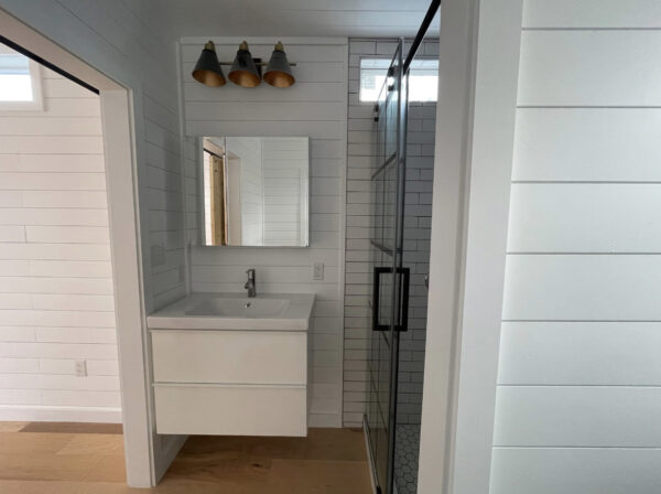 CASA CONTENEDOR MODELO “LEO” – 3 HABITACIONES EN VENTA GUAYNABO, PR