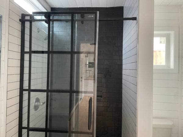 CASA CONTENEDOR MODELO “LEO” – 3 HABITACIONES EN VENTA GUAYNABO, PR