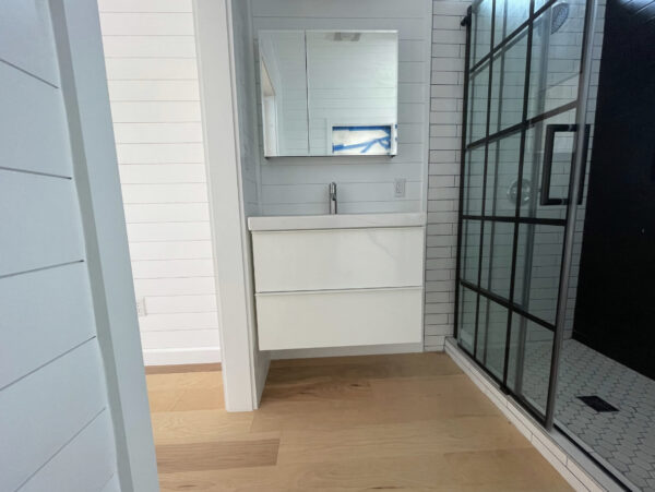 CASA CONTENEDOR MODELO “LEO” – 3 HABITACIONES EN VENTA MANATI, PR